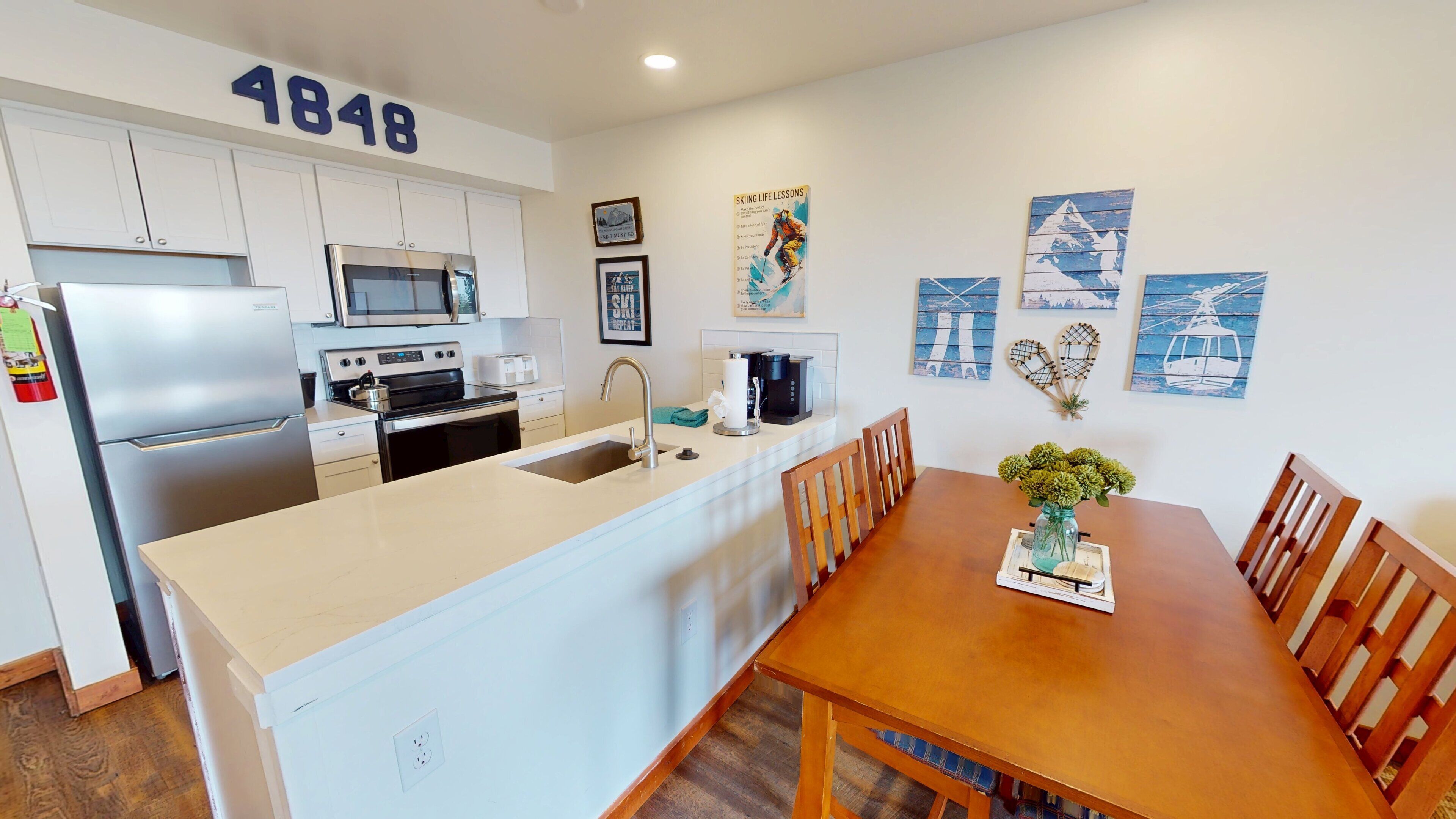 ثلاجة، ميكروويف، فرن، غسالة أطباق