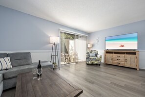 TV - South Bay 87 * Beach Chair Set Included (Destin)