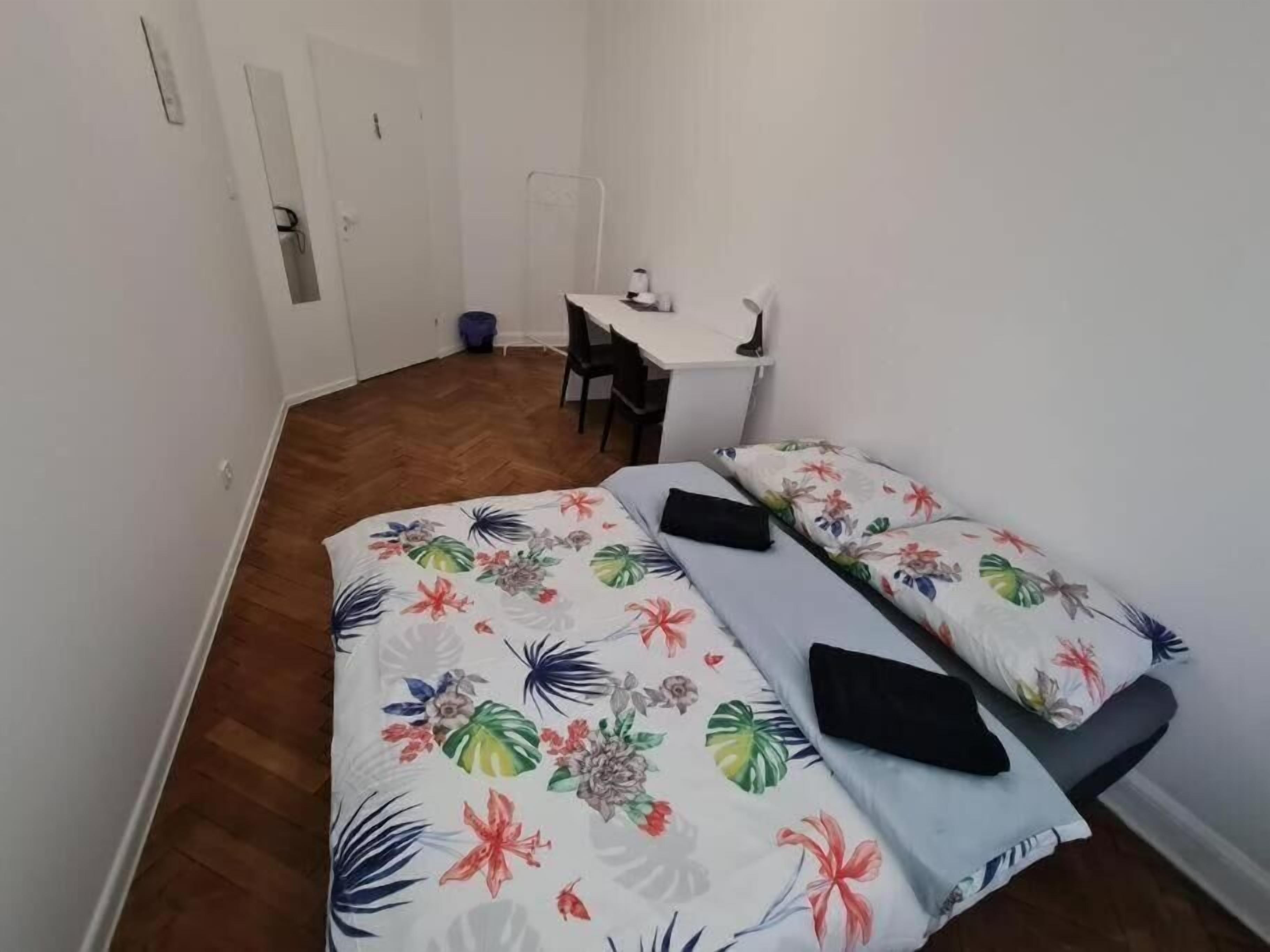 Classic Double Room, 1 Double Bed | Desk, laptop workspace, iron/ironing board, free WiFi