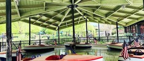 المنطقة المحيطة بالمنشأة