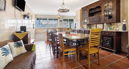 Villa „Casa Campo E Mar“ mit Bergblick, privater Terrasse und WLAN