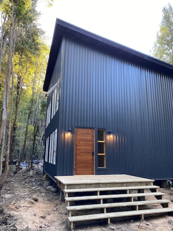 Fachada del alojamiento. hotel Río Puelo