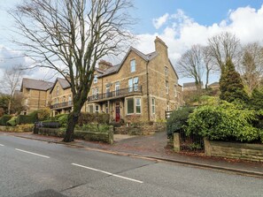 Exterior - High Peaks Villa (Buxton)