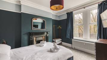 6 phòng ngủ, trang trí khác biệt