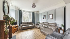 Living area - High Peaks Villa (Buxton)