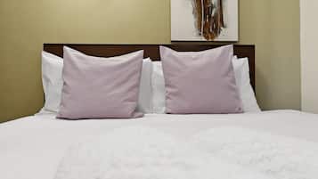 Silitysrauta/-lauta, Wi-Fi, vuodevaatteet