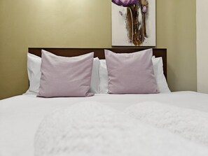 Ferros/tábuas de passar roupa, Wi-Fi, roupa de cama