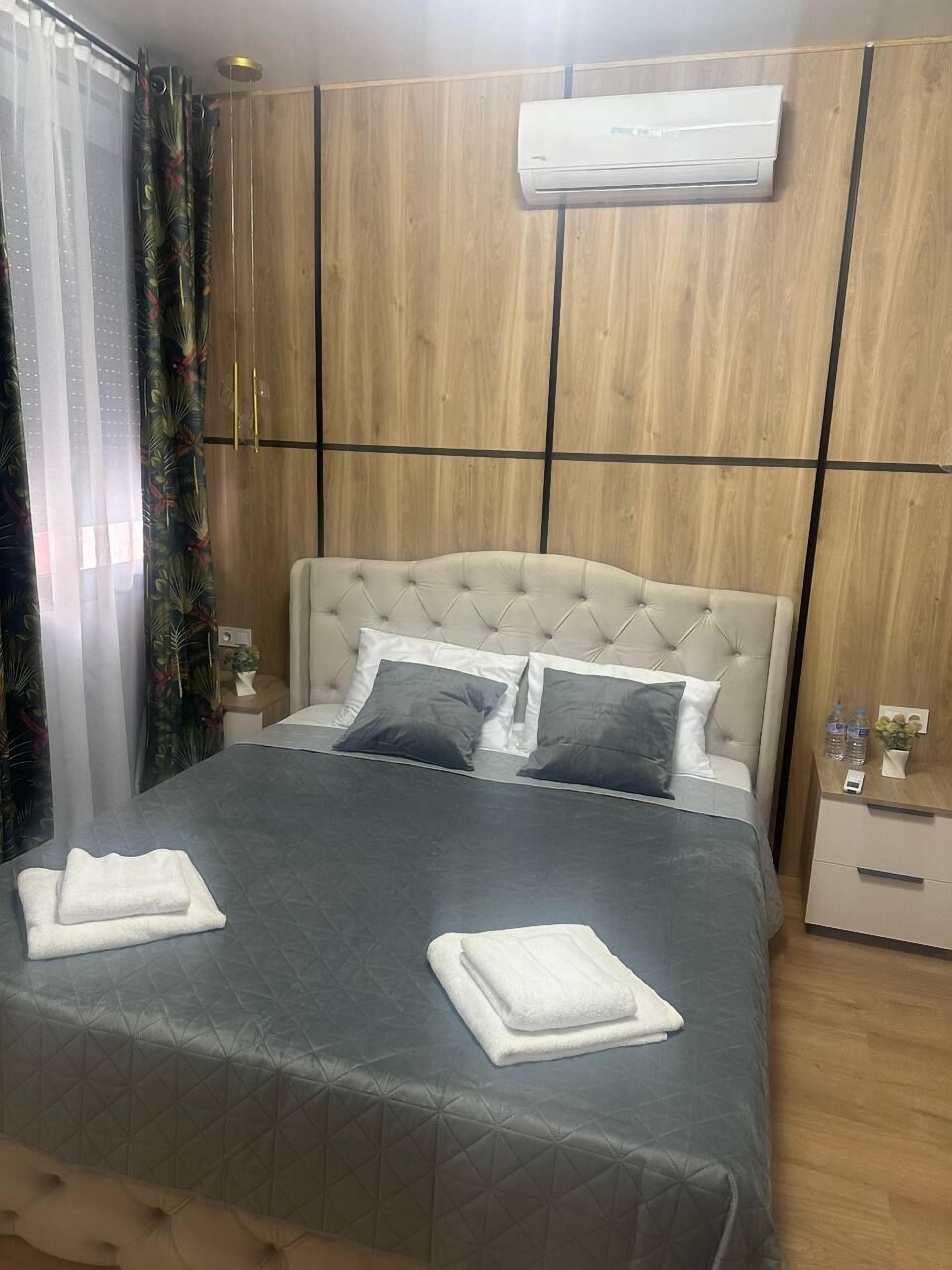 Comfort Room | In-room safe, blackout drapes, iron/ironing board, free WiFi