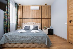 In-room safe, blackout curtains, iron/ironing board, free WiFi - VITA VERDE (Torrevieja)