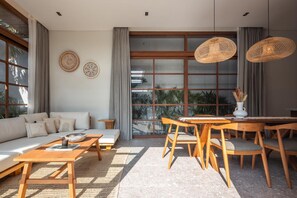 Dining - Halona-Stylish design, walk to beach,central Sanur (Bali)