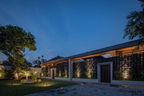 Exterior - Sachi-Modern 2BR mins walk to beach ¢ral Sanur (Bali)