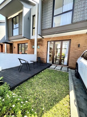 Terrace/patio - Blackwood Villa · Perfect for couple walk to beach (Pangkung Tibah)