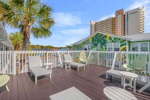 Terrace/patio - Sunny 2BR Near the Beach at Palm Court (#15) (North Myrtle Beach)