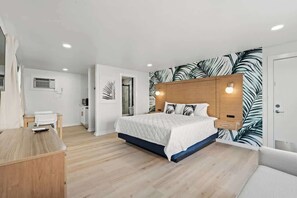 Iron/ironing board, WiFi, bed sheets - Sunny Studio Near the Beach at Palm Court (#8) (North Myrtle Beach)