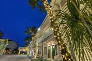 Exterior - Sunny Studio Near the Beach at Palm Court (#8) (North Myrtle Beach)