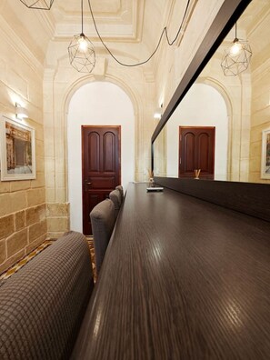 Interior - Kamra Maltija 1 bedroom (Sliema)