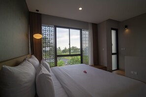1 bedroom, desk, free WiFi, bed sheets - Villa Darmadi · Spacious studio beautiful sunset (Jalan Kebo Iwa Unit G26, . 82171, Indonesia)