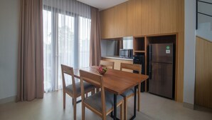 Dining - Villa Darmadi · Spacious studio beautiful sunset (Jalan Kebo Iwa Unit G26, . 82171, Indonesia)