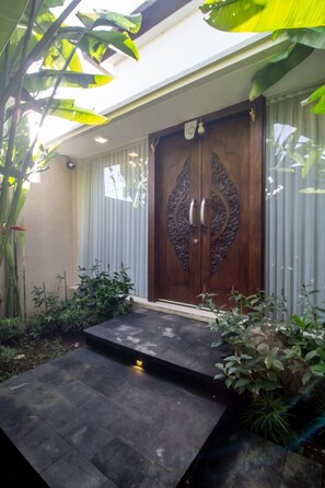 Exterior detail - Dewi 3 Kemenuh · Ubud near Rice Fields, Waterfalls (Kemenuh)