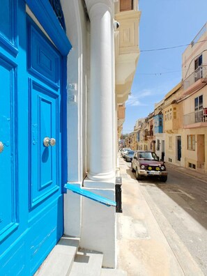 Exterior detail - Casa Maltija 3 bedroom (Sliema)