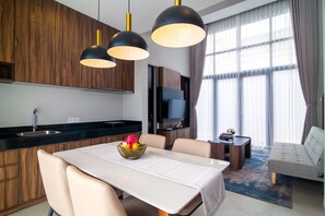 Dining - De'Kunyit Villa ·Stylish,modern design near  beach (Jalan Kebo Iwa Unit G22, . 82171, Indonesia)