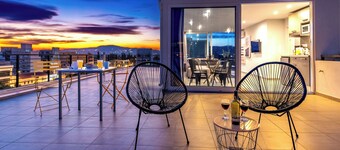 Acropolis Magical View Suite, Metro Kerameikos