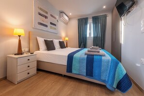 1 bedroom, iron/ironing board, free WiFi, bed sheets - Acropolis Magical View Suite, Metro Kerameikos (Athens)