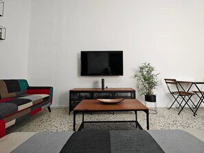 TV - Cosy room | 1 bedroom (Tal-Pietà)