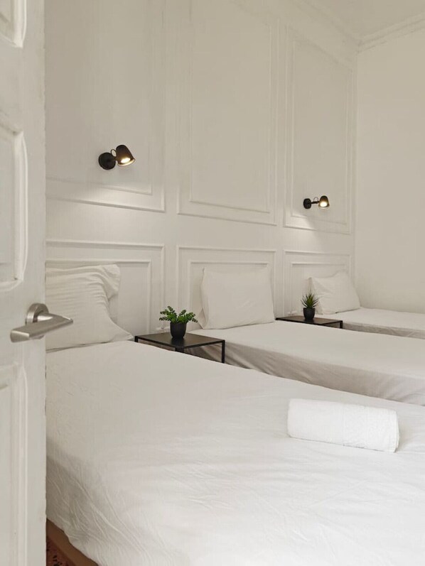 Schreibtisch, Bügeleisen/Bügelbrett, WLAN, Bettwäsche