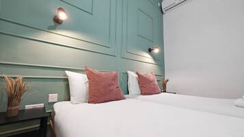 Bureau, fer et planche Ă repasser, Wi-Fi, draps fournis