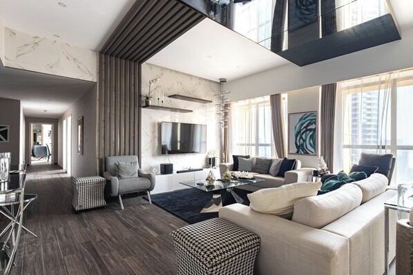 Deluxe Penthouse, 4 Bedrooms, City View | Living area | 45-inch Smart TV with digital channels, Netflix, streaming services - SIMPLY COMFORT Lux Penthouse 4BR Apartment with Iconic Marina Views (Dubai)