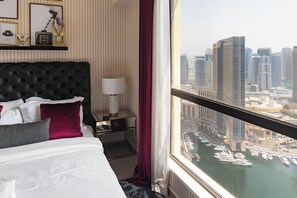 Deluxe Penthouse, 4 Bedrooms, City View | Individually decorated, individually furnished, blackout curtains - SIMPLY COMFORT Lux Penthouse 4BR Apartment with Iconic Marina Views (Dubai)