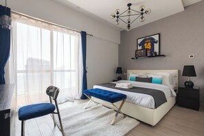 Deluxe Penthouse, 4 Bedrooms, City View | Individually decorated, individually furnished, blackout curtains - SIMPLY COMFORT Lux Penthouse 4BR Apartment with Iconic Marina Views (Dubai)