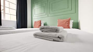 Desk, iron/ironing board, WiFi, bed sheets