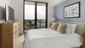Desk, iron/ironing board, WiFi, bed sheets - Landing | Stylish 2BD, Yoga Studio, Clubhouse (North Miami)