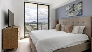 Desk, iron/ironing board, WiFi, bed sheets - Landing | Chic 2BD, Clubhouse, Yoga Studio (North Miami)