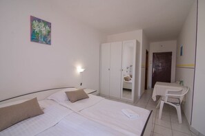 1 bedroom, WiFi - Sv. Martin / B&B sv Martin C, pogled na more (Mali Lošinj)
