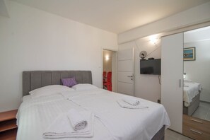 3 bedrooms, WiFi, bed sheets