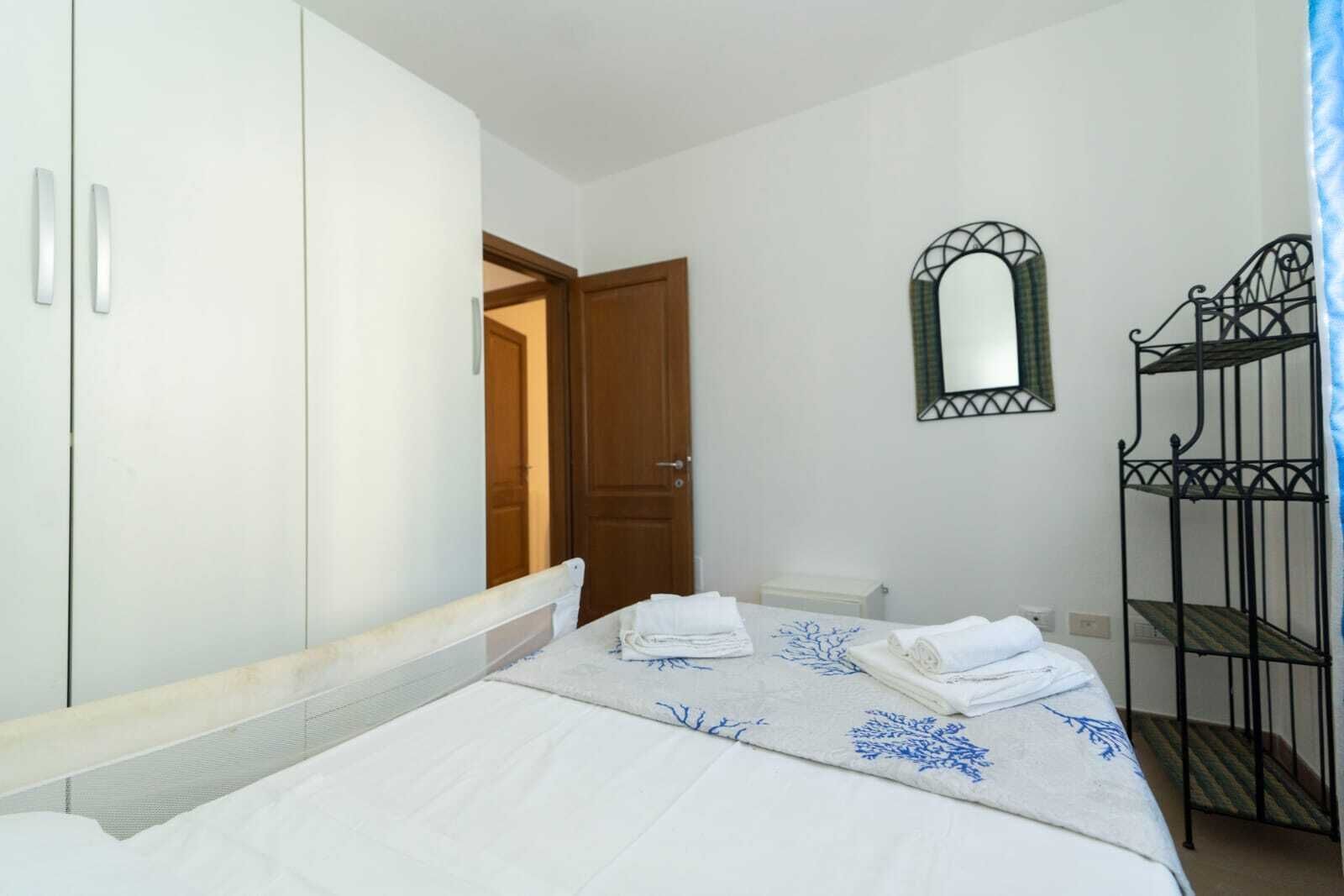 Bügeleisen/Bügelbrett, Internetzugang, Bettwäsche