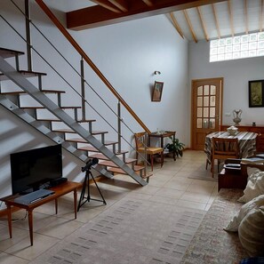 Interior - Holiday Home 'Girasol' with Sea View, Private Terrace and Wi-Fi (Faial da Terra)