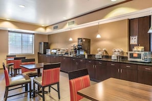 Dining - Comfort Suites (Castle Rock)