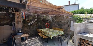 Outdoor dining - Kobale House / Kobale 3 (Veli Lošinj)