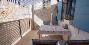 Outdoor dining - Pinea / Pinea A1 in Veli Lošinj (Veli Lošinj)
