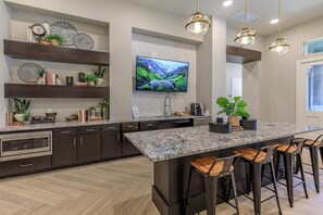 Fridge, dining tables - Landing | Stylish 2BD, Game Room, Gym (Buda)