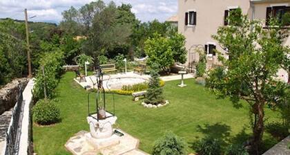 Flora / Flora B4 in Veli LoĆĄinj