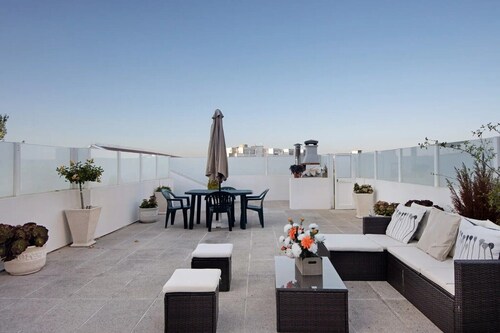 Holiday Home 'Douro Garden Home Rooftop' with Private Terrace, Wi-Fi and Air Conditioning