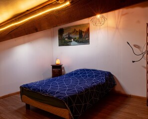 3 chambres, fer et planche à repasser, Wi-Fi, literie fournie