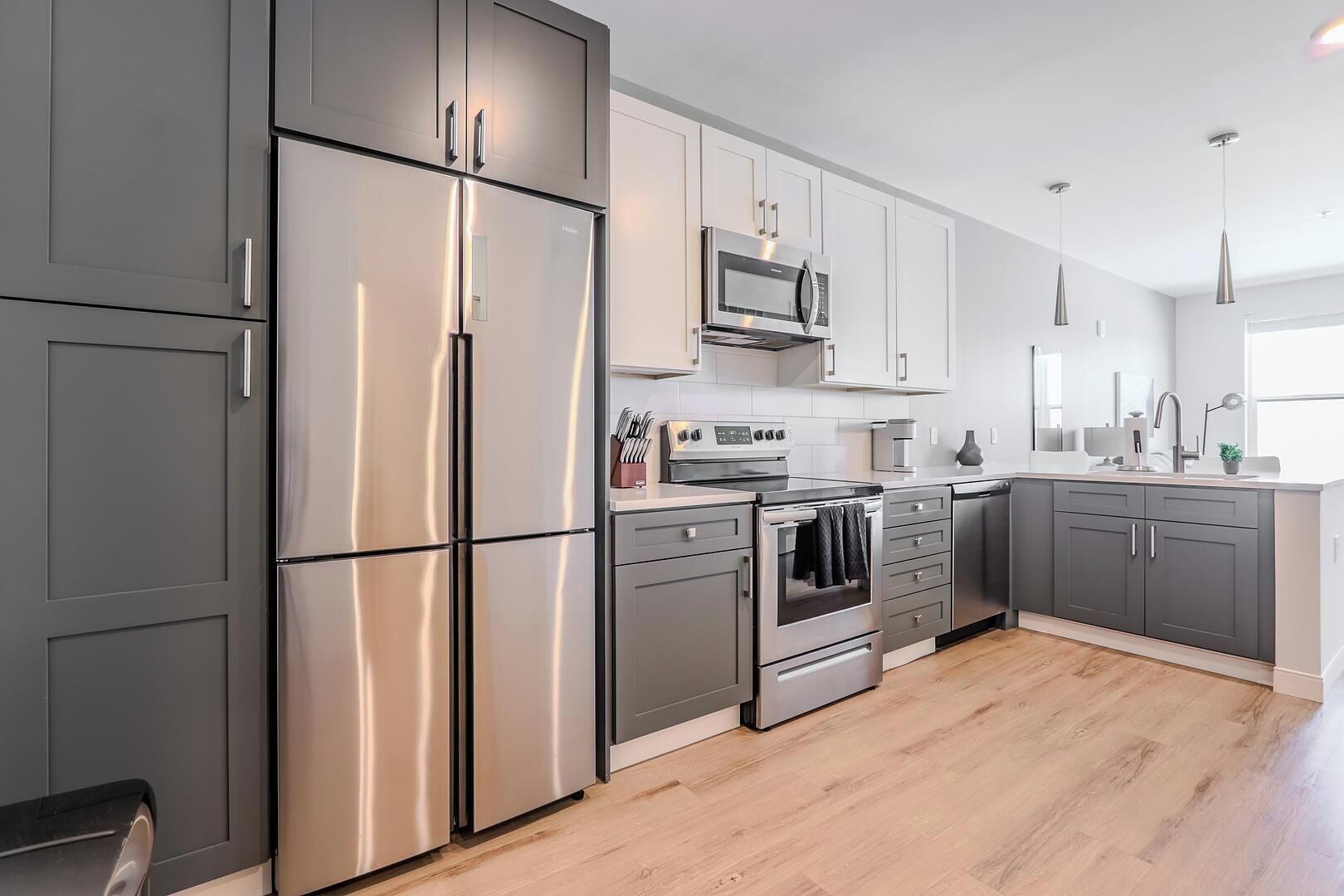 Kühlschrank, Esstisch