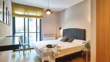 2 dormitorios, tabla de planchar con plancha, wifi y ropa de cama