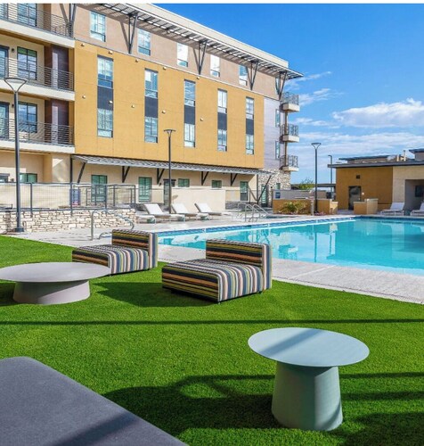 Landing | Modern 2BD, Clubhouse